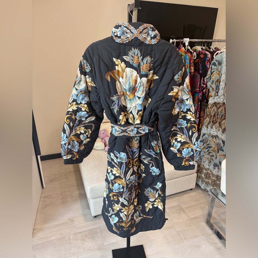 Farm Rio: Black Flowerful Snake Garden Reversible Maxi Puffer Jacket - Picture 8 of 14